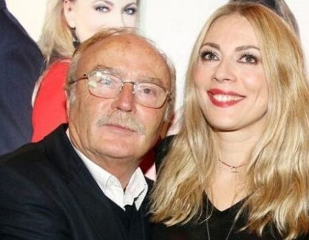 Έφυγε από τη ζωή ο αγαπημένος ηθοποιός Ντίνος Καρύδης σε ηλικία 85 ετών