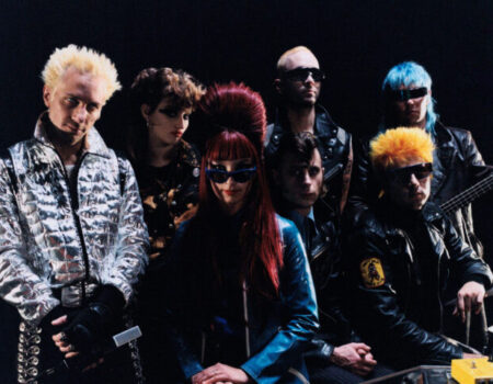 Το Universe Live Stage θα υποδεχτεί τους ατμοσφαιρικούς ήχους των La Femme