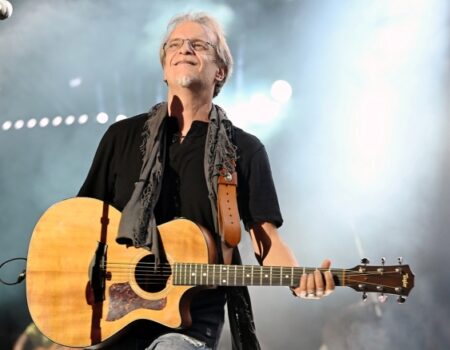 Μίλτος Πασχαλίδης: Επιστροφή στη σκηνή του Σταυρού του Νότου