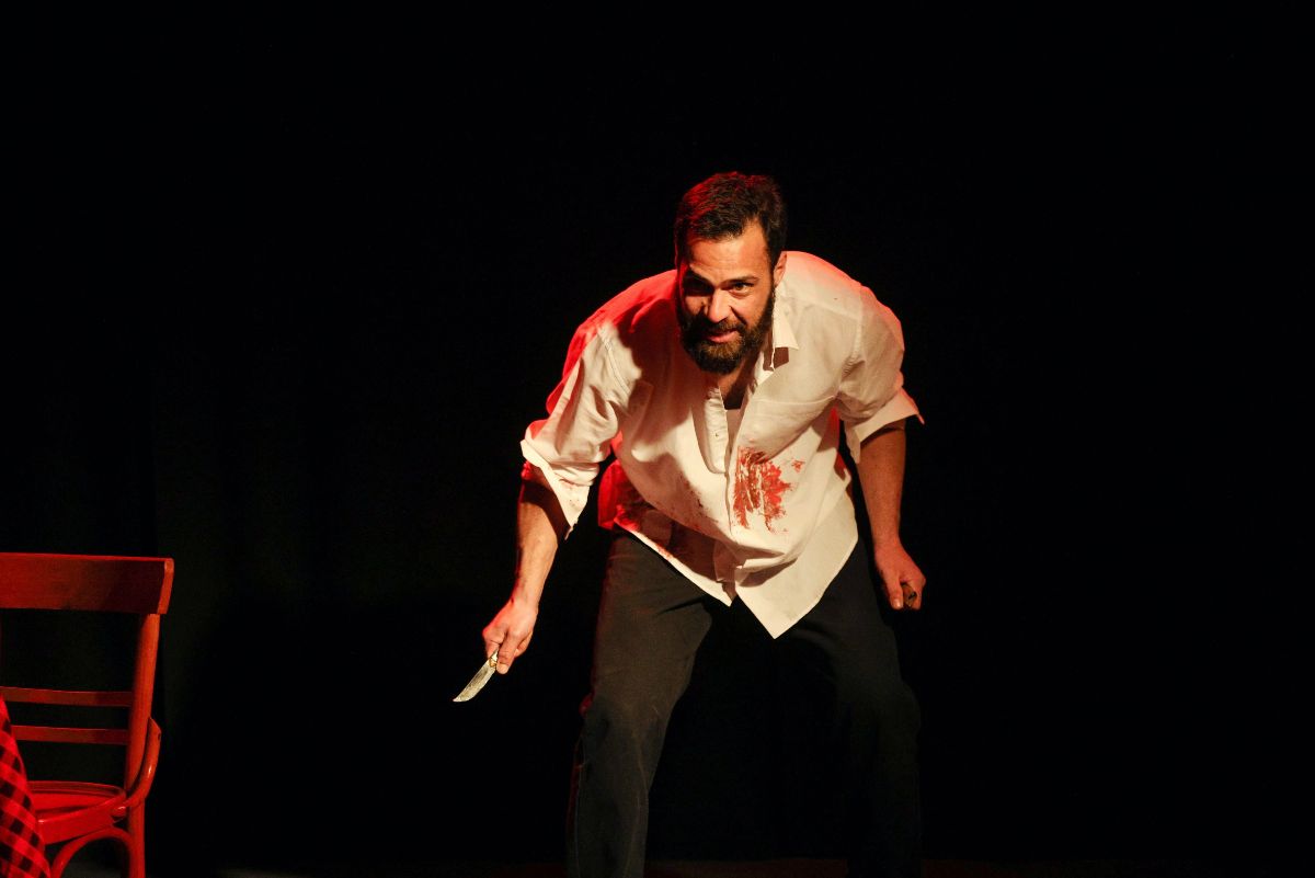 You are currently viewing «Η τελευταία απολογία του Νίκου Κοεμτζή» στο Μικρό Θέατρο Μονής Λαζαριστών