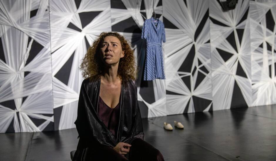 You are currently viewing «18/9»: Επιστρέφει ο συγκλονιστικός μονόλογος με τη Δώρα Χρυσικού