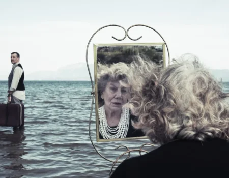 Family Secrets, του Enrico Luttmann στο θέατρο Αλκμήνη