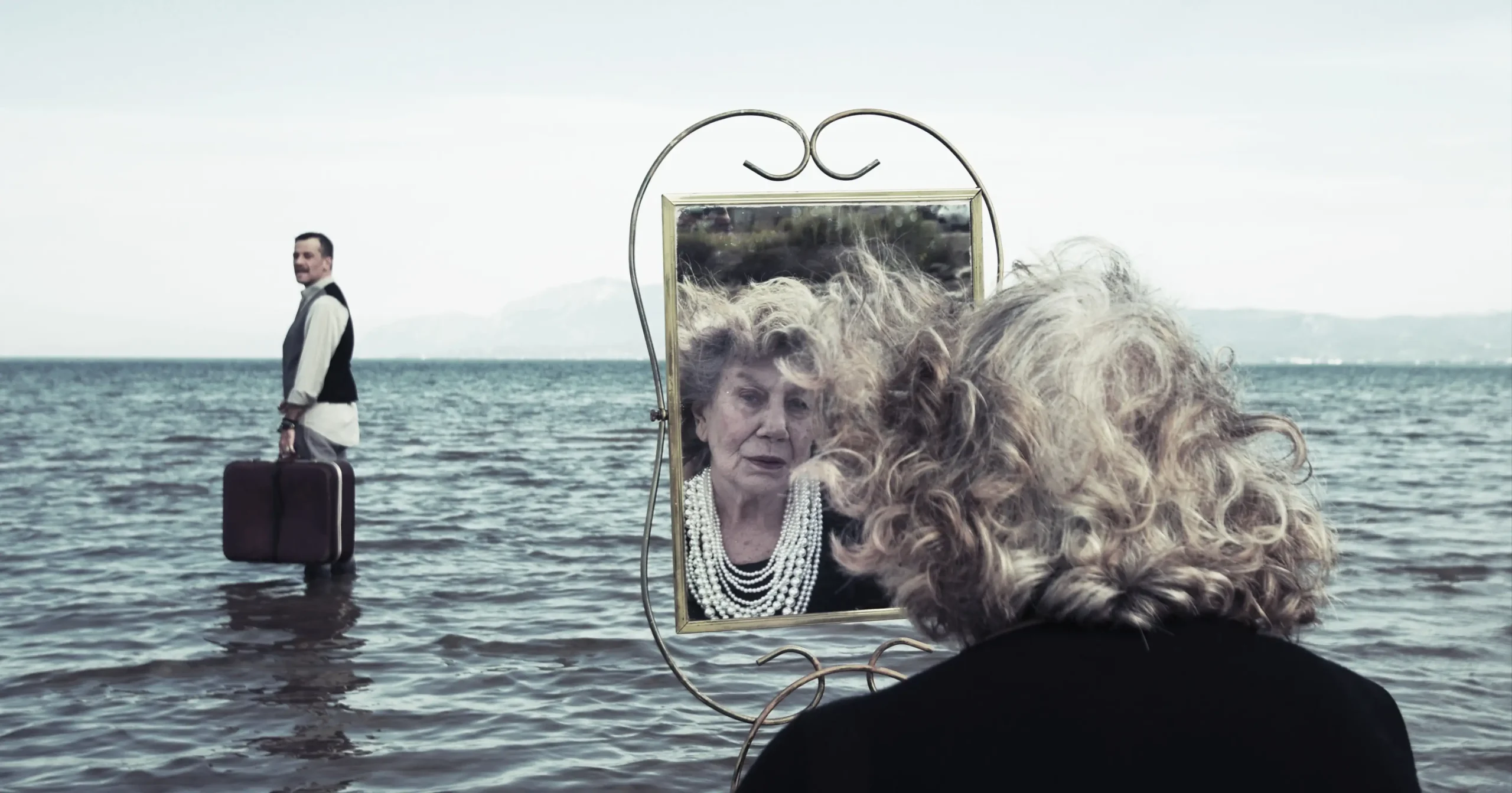 You are currently viewing Family Secrets, του Enrico Luttmann στο θέατρο Αλκμήνη