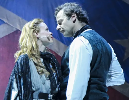 To «Όσα Παίρνει ο Άνεμος» για περιορισμένες παραστάσεις στο Δημοτικό Θέατρο Πειραιά