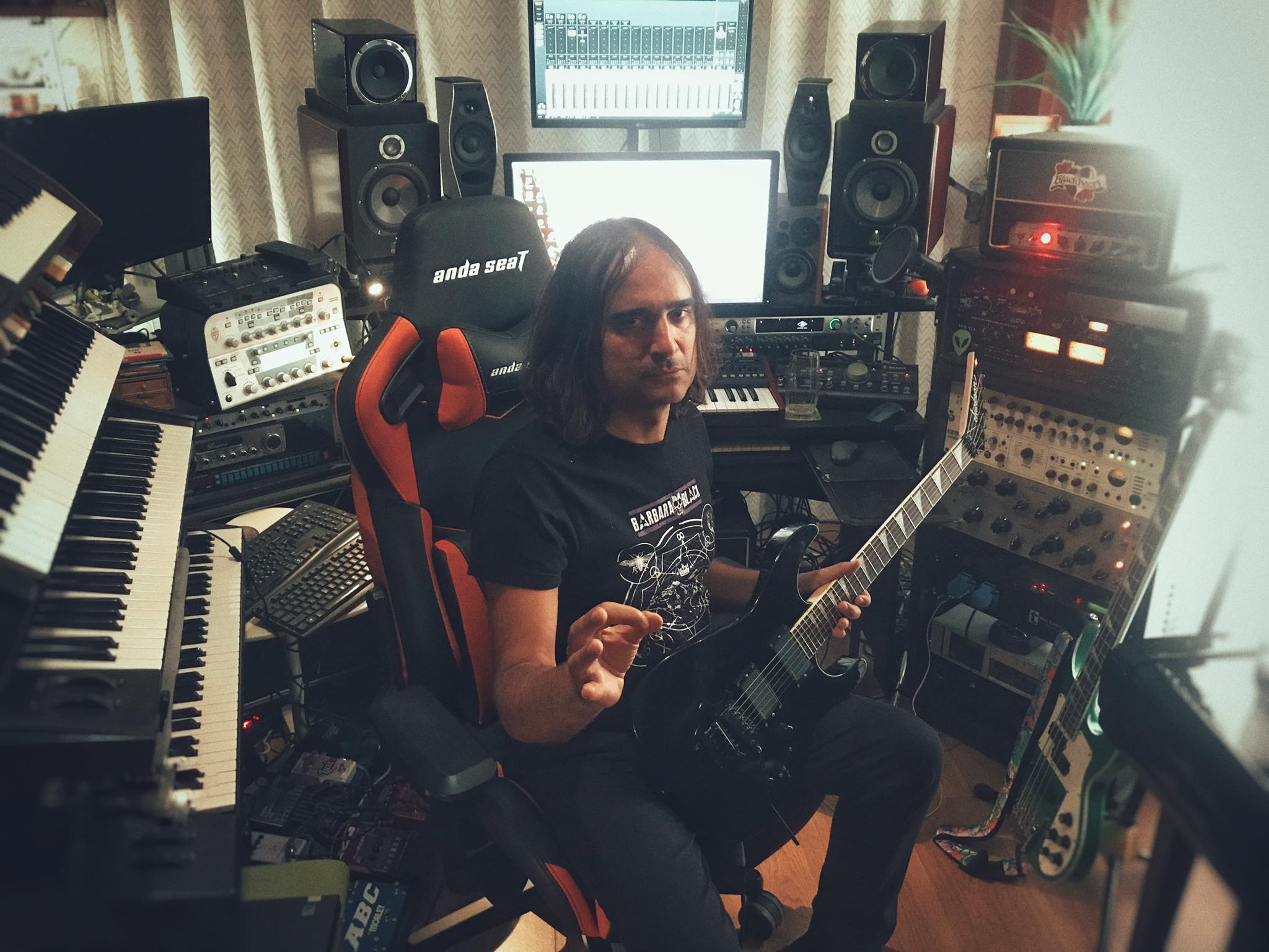 You are currently viewing Συνέντευξη με τον μουσικό Κώστα Σαλωμίδη στο cinemusic.gr