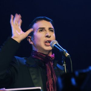 Marc Almond: Ο θρυλικός Βρετανός ερμηνευτής επιστρέφει στην Αθήνα για δύο βραδιές στο Gazarte