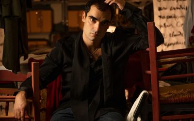 Smalltown Boy – Η νέα παράσταση του Μιχάλη Κοιλάκου