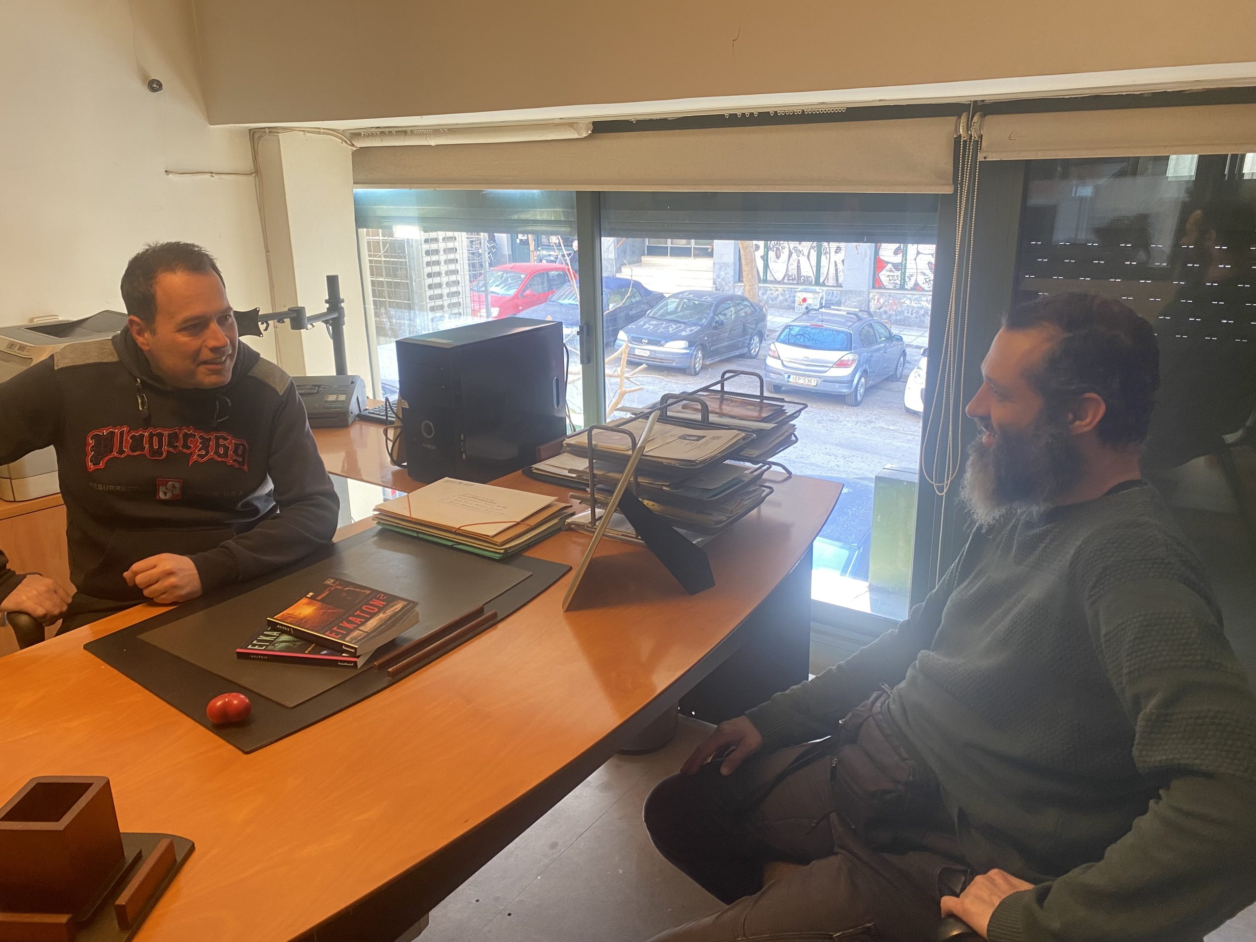 You are currently viewing Συνέντευξη με τον συγγραφέα Αργύρη Χριστομάγνο – Η λογοτεχνία του φανταστικού, η ποίηση και η σειρά «Έγκατον»