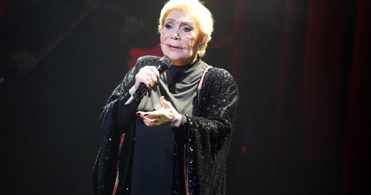 You are currently viewing Πέθανε η σπουδαία τραγουδίστρια Μαρινέλλα