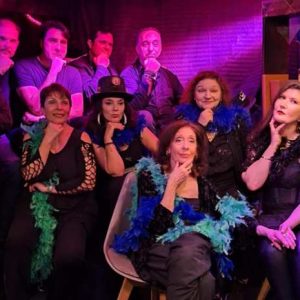 «ΑΝΑΖΗΤΩΝΤΑΣ ΤΗ ΜΑΓΕΙΑ»: Ένα λαμπερό musical vaudeville γεμάτο συγκίνηση, μουσική και θεατρική μαγεία