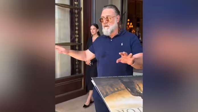 Εκνευρισμένος ο Russell Crowe με θαυμαστές του στο Παρίσι