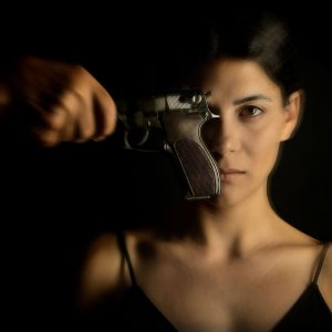 Μάργκι – Η Υπόθεση Κόκκινες Τουλίπες στο Θέατρο Αλκμήνη