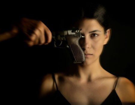 Μάργκι – Η Υπόθεση Κόκκινες Τουλίπες στο Θέατρο Αλκμήνη