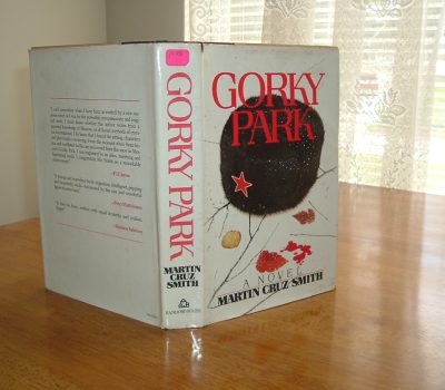 Είναι το πρώτο βιβλίο της σειράς με τον πρωταγωνιστή Arkady Renko